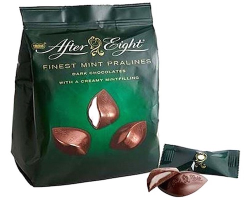After Eight Finest Mint Pralines 136g - ペパーミントクリームを詰めたダークチョコレートで作られた18個の個別包装プラリネ - Natural German